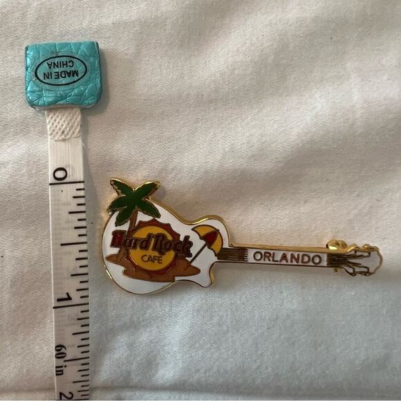 Hard Rock Cafe Orlando Guitar Vintage Pin - Picture 5 of 6